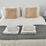 Estudio En Nogalera Con Piscina * Τορρεμολίνος